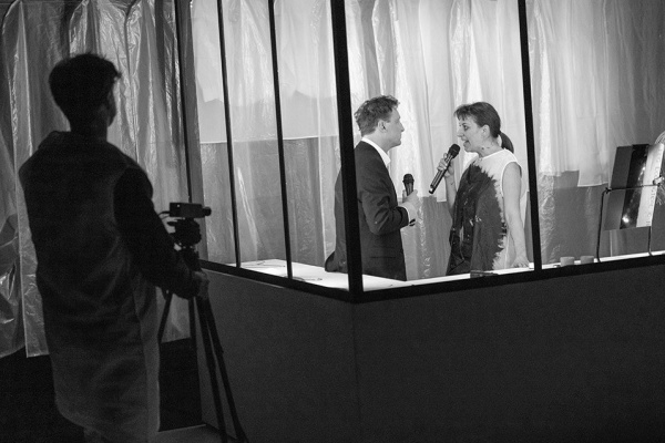 DER TOD UND DAS MÄDCHEN